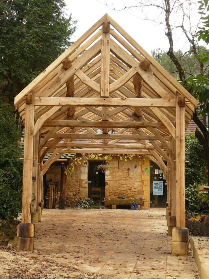 Solidité charpente en bois