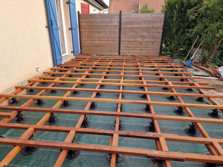 Structure lambourde exotique
