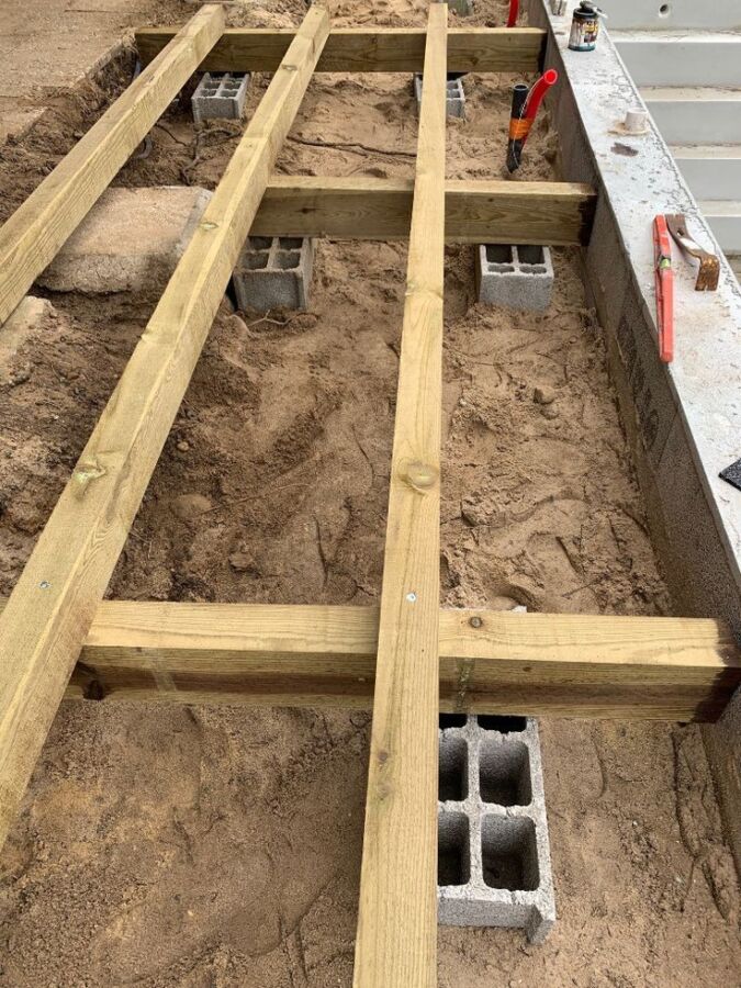 Planches de bois tropical