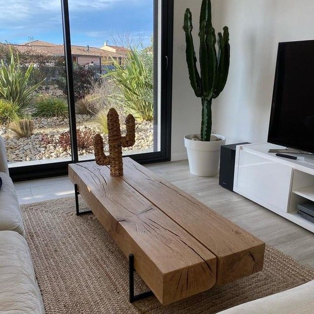 Table basse en bois élégante